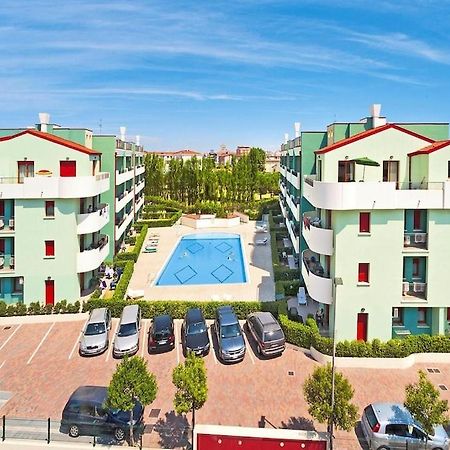 Apartment In Caorle With Heating エクステリア 写真