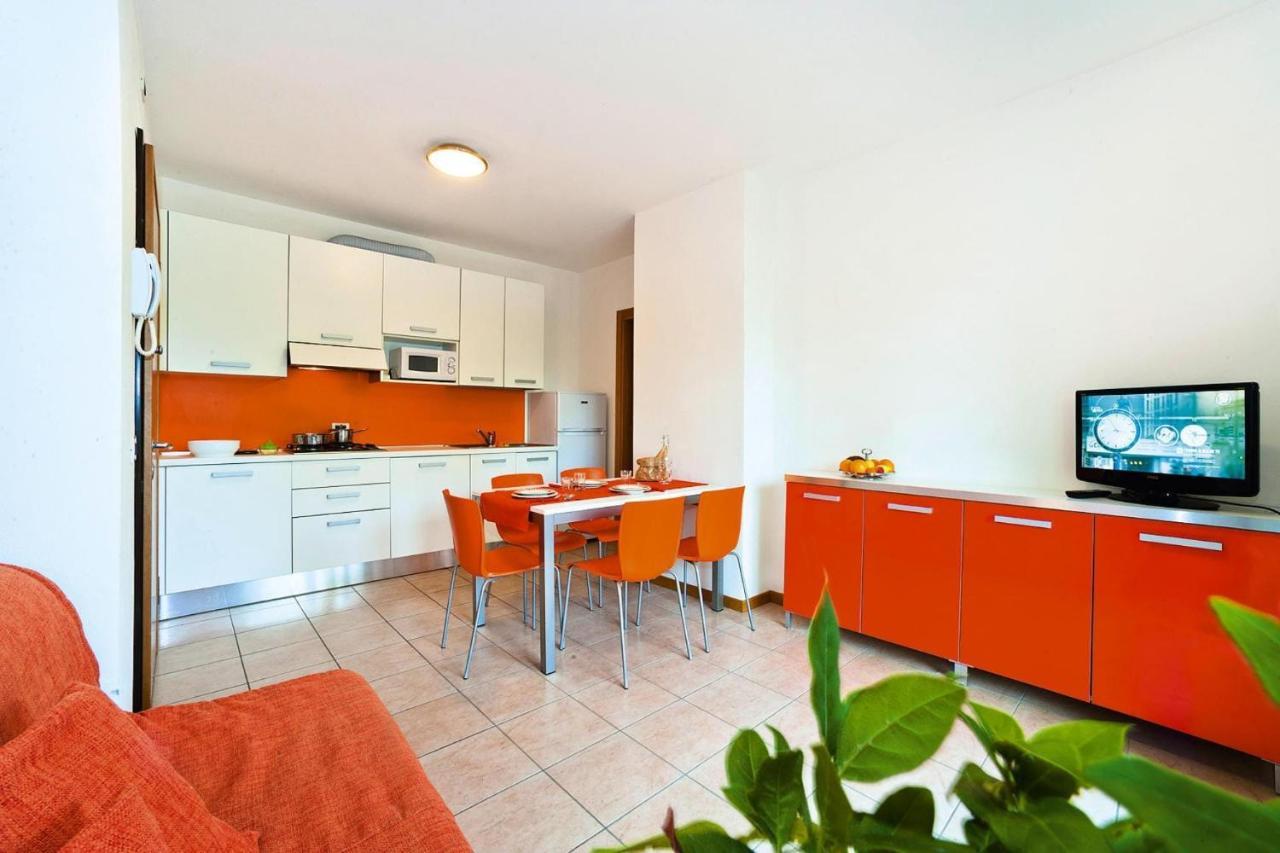 Apartment In Caorle With Heating エクステリア 写真